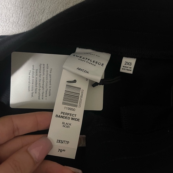 Aritzia Black Pants - Picture 4 of 5